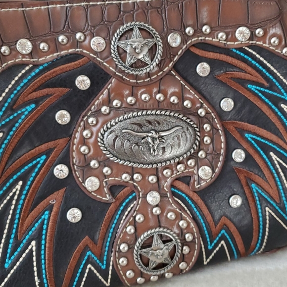 P&G Collection Western Handbag - Picture 2 of 7